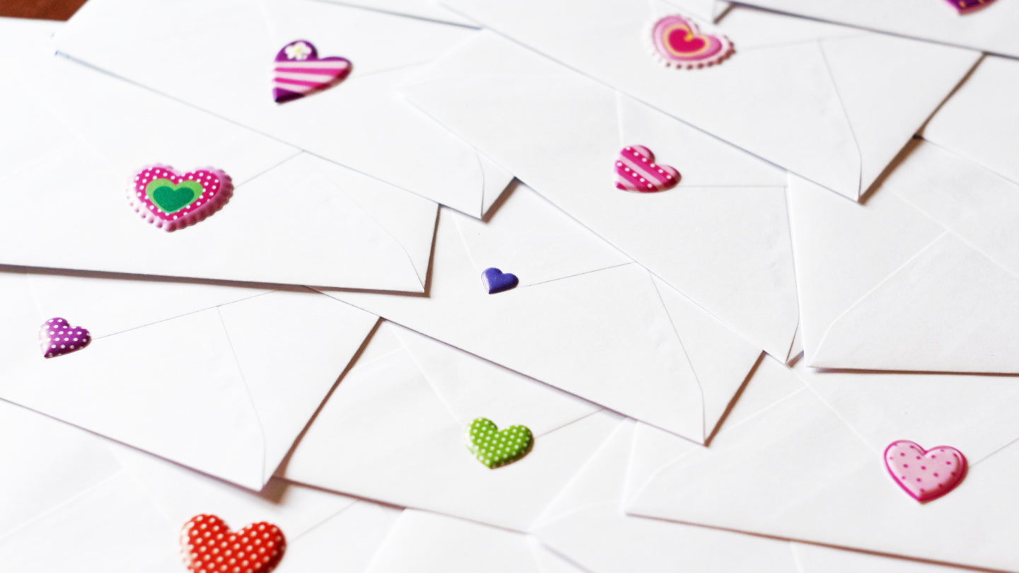 Robin Reardon Contact Me - Hearts on envelopes